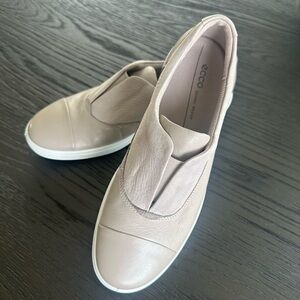 Ecco Tan Sneakers Casual Slip-On